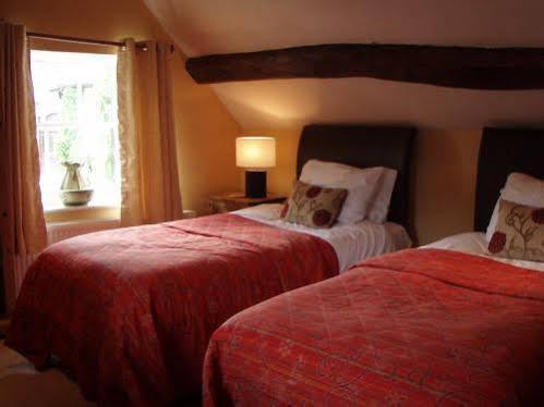 The Horse & Jockey Inn Knighton  Bagian luar foto